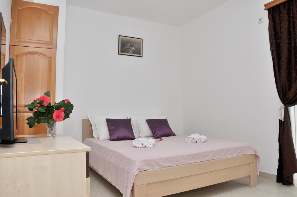 Guest House Savina Χέρτσεγκ Νόβι Εξωτερικό φωτογραφία